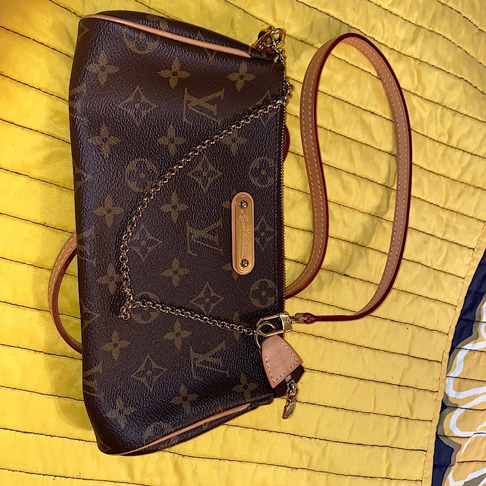 Louis Vuitton Monogram Eva Pochette